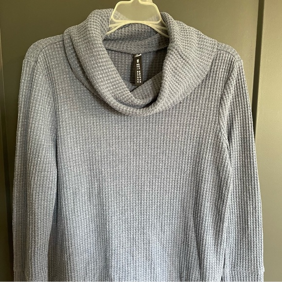 Waffle knit cowl neck sweater - Picture 3 of 5